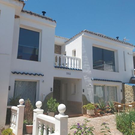 Pension Isla - Couples Only Casas de Cuadra Exterior photo