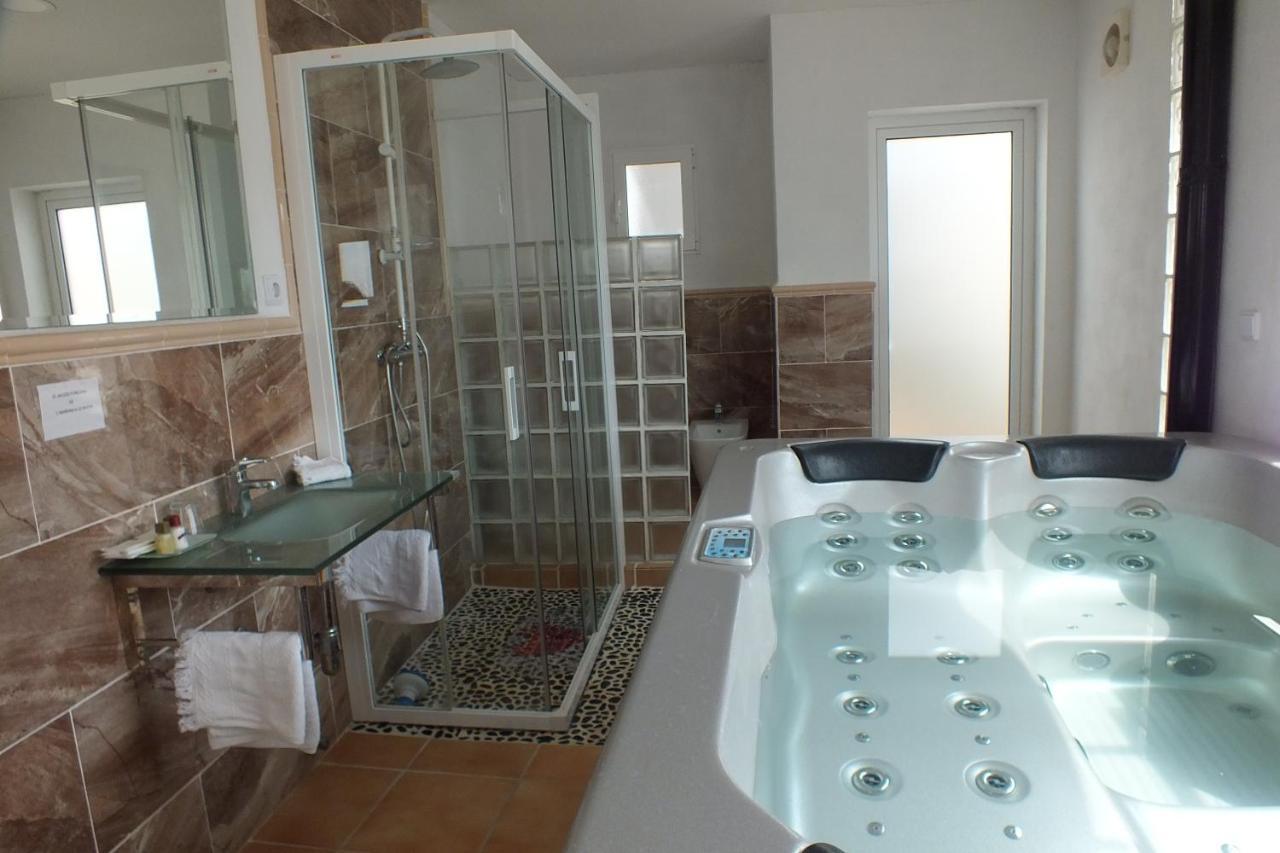 Pension Isla - Couples Only Casas de Cuadra Exterior photo